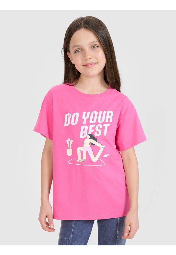 4f - 4F T-shirt regular z nadrukiem dziewczęcy - różowy 128 (7-8 lat). Okazja: na co dzień. Kolor: różowy. Materiał: dzianina, bawełna, jersey. Długość rękawa: krótki rękaw. Długość: krótkie. Wzór: nadruk. Sezon: lato. Styl: klasyczny, sportowy, casual