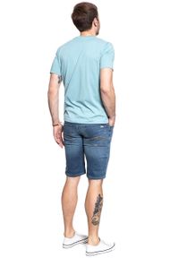 Mustang - SPODENKI MUSTANG Chicago Short DENIM BLUE 1007754 5000 883. Okazja: na plażę. Materiał: denim. Długość: do kolan. Wzór: aplikacja. Sezon: lato. Styl: sportowy