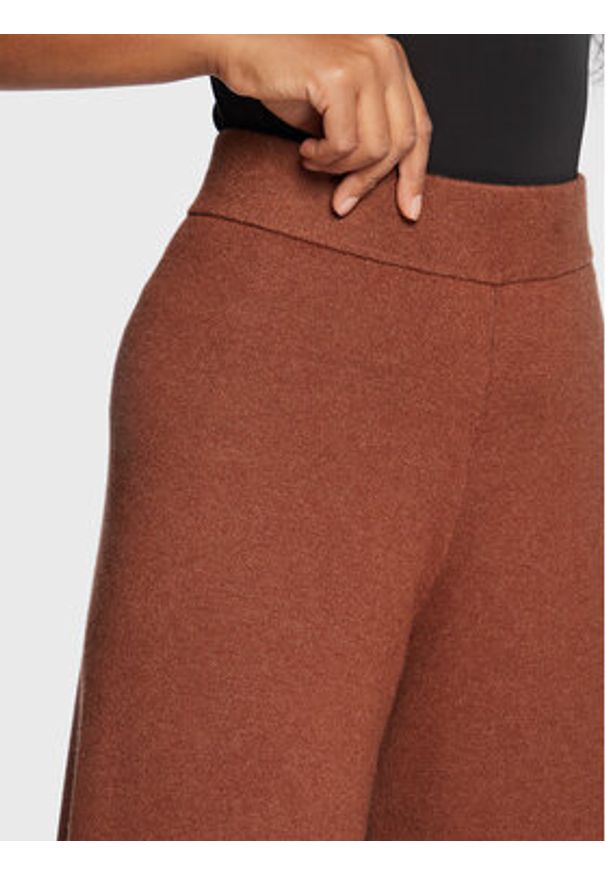 Joseph Ribkoff Kuloty 223949 Brązowy Relaxed Fit. Kolor: brązowy. Materiał: syntetyk