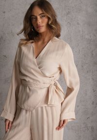 Renee - Beżowa Wiskozowa Bluzka z Kopertowym Dekoltem i Wiązaniem z Boku Velarila. Typ kołnierza: dekolt kopertowy. Kolor: beżowy. Materiał: wiskoza #2