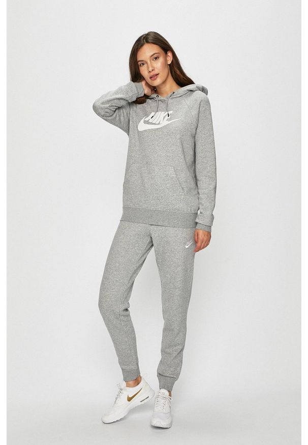 Nike Sportswear - Bluza. Okazja: na co dzień. Kolor: szary. Materiał: dzianina. Długość rękawa: raglanowy rękaw. Wzór: nadruk. Styl: casual