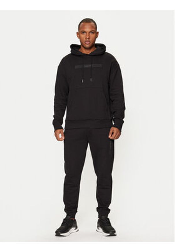 Calvin Klein Bluza K10K113768 Czarny Relaxed Fit. Kolor: czarny. Materiał: bawełna