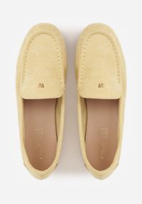 Renee - Żółte Mokasyny VICES z Wkładką ze Skóry Naturalnej i Metalicznym Elementem Alcimene. Nosek buta: okrągły. Kolor: żółty. Materiał: skóra. Obcas: na obcasie. Wysokość obcasa: niski #9