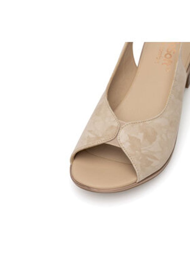 Go Soft Sandały WI23-LUCY-04 Beżowy. Kolor: beżowy. Materiał: skóra