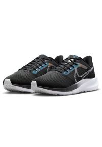 Buty do biegania Nike Air Zoom Pegasus 39 Premium W DR9619 001 czarne. Zapięcie: sznurówki. Kolor: czarny. Materiał: syntetyk, guma. Szerokość cholewki: normalna. Model: Nike Zoom #2