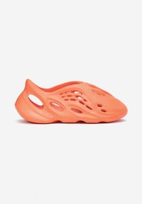 Born2be - Pomarańczowe Gumowe Sneakersy z Wycięciami Semelia. Zapięcie: bez zapięcia. Kolor: pomarańczowy. Materiał: guma. Szerokość cholewki: normalna #2