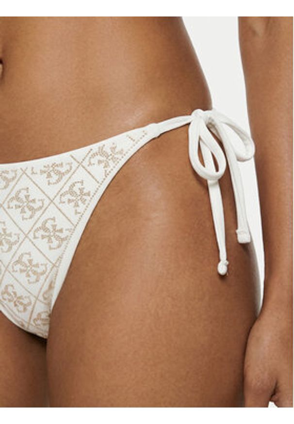 Guess Dół od bikini E6GO15 KCUO2 Biały. Kolor: biały. Materiał: syntetyk