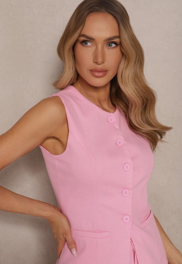 Renee - Różowa Kamizelka Garniturowa z Imitacją Kieszonek Halomira. Okazja: na co dzień. Kolor: różowy. Materiał: jeans. Styl: elegancki, casual