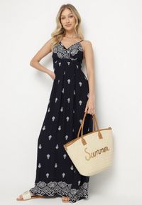 Born2be - Granatowa Bawełniana Sukienka Rozkloszowana z Kopertowym Dekoltem i Wiązaniem Revevra. Okazja: na randkę, na co dzień. Typ kołnierza: dekolt kopertowy. Kolor: niebieski. Materiał: bawełna. Długość rękawa: na ramiączkach. Typ sukienki: kopertowe. Styl: casual #6