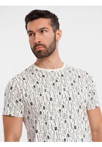 Ombre Clothing - Koszulka bawełniana z nadrukiem i okrągłym dekoltem – kremowa V1. Okazja: na co dzień. Kolor: kremowy. Materiał: bawełna. Długość rękawa: krótki rękaw. Długość: krótkie. Wzór: nadruk. Styl: klasyczny, casual #3