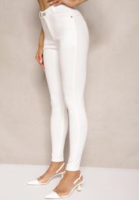 Renee - Białe Skinny Jeansy z Bawełną High Waist Lorie. Okazja: na co dzień. Stan: podwyższony. Kolor: biały. Styl: wizytowy, elegancki, casual #3