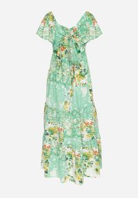 Born2be - Zielona Sukienka z Gumką w Pasie Ozdobiona Falbanką Guzikami i Wiązaniem na Plecach Dimiila. Okazja: na co dzień. Typ kołnierza: kołnierz z falbankami. Kolor: zielony. Długość rękawa: krótki rękaw. Wzór: aplikacja. Sezon: lato. Styl: casual #3