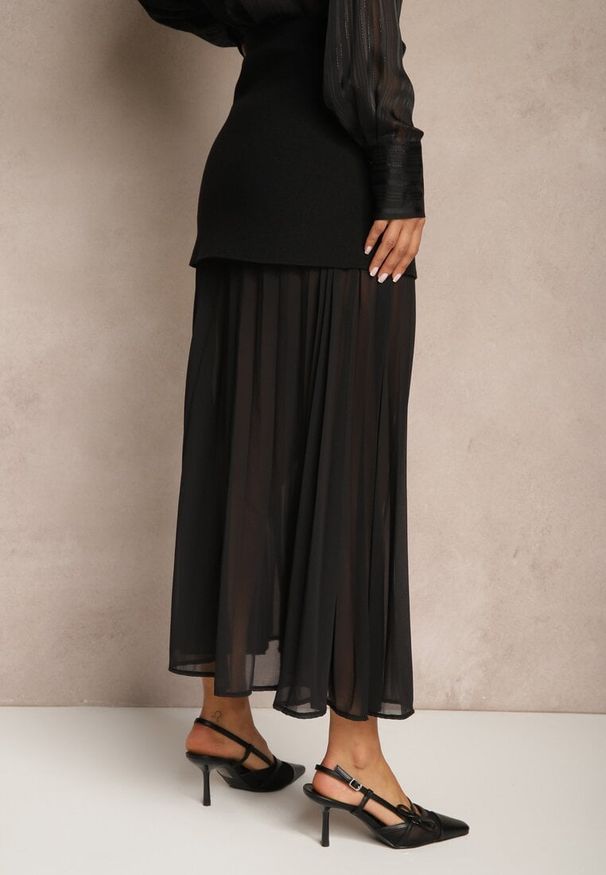 Renee - Czarna Plisowana Spódnica Tiulowa z Wiskozy z Podszewką Balione. Okazja: na co dzień. Kolor: czarny. Materiał: wiskoza, tiul. Styl: elegancki, casual