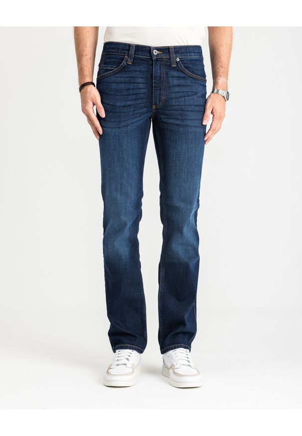 Mustang - MUSTANG TRAMPER TAPERED MĘSKIE SPODNIE JEANSOWE JEANSY DŻINSY DENIM BLUE 1015352 5000 982. Okazja: na co dzień. Wzór: kolorowy. Sezon: zima. Styl: elegancki, casual, klasyczny