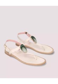 PRETTY BALLERINAS - Kremowe sandały Judy. Kolor: biały. Wzór: aplikacja