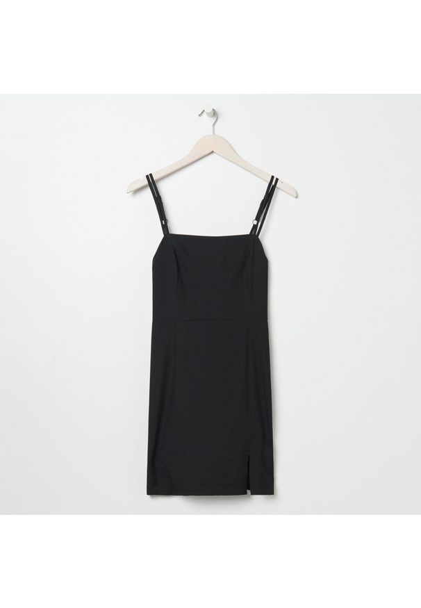 Sinsay - Dopasowana sukienka mini - Czarny. Kolor: czarny. Długość: mini