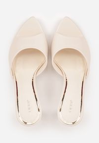 Renee - Beżowe Klapki na Szpilce VICES z Metaliczną Wstawką i Szpiczastym Noskiem Alarianne. Nosek buta: szpiczasty. Kolor: beżowy. Materiał: jeans. Obcas: na szpilce. Styl: wizytowy, elegancki #8