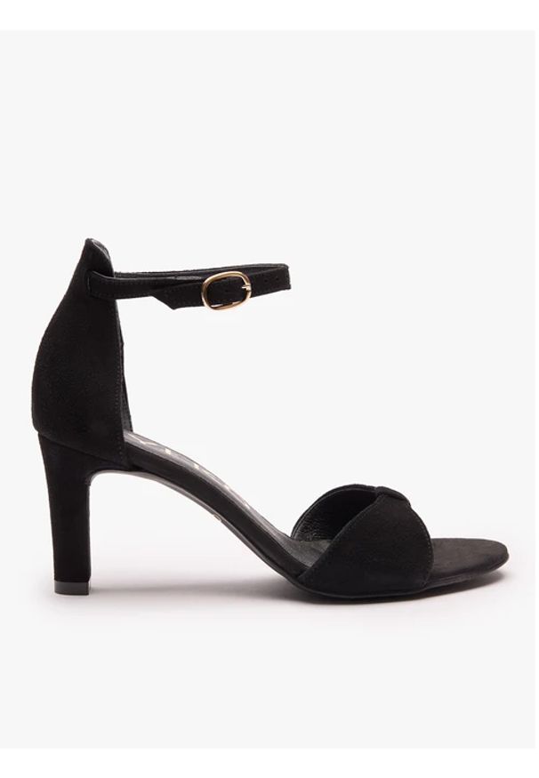 Ryłko - Czarne sandały na wysokim obcasie. Nosek buta: okrągły. Zapięcie: sprzączka. Kolor: czarny. Materiał: welur, skóra. Obcas: na obcasie. Styl: klasyczny, street, elegancki. Wysokość obcasa: wysoki