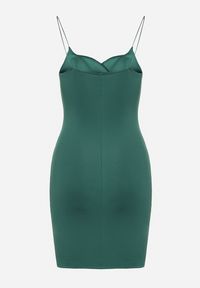 Born2be - Zielona Dopasowana Sukienka z Rozcięciem na Nogę Lunitena. Kolor: zielony. Materiał: materiał. Typ sukienki: dopasowane. Styl: elegancki, klasyczny #4