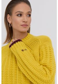 Victoria Victoria Beckham Sweter wełniany damski kolor żółty ciepły. Kolor: żółty. Materiał: wełna. Długość rękawa: długi rękaw. Długość: długie. Wzór: ze splotem #3