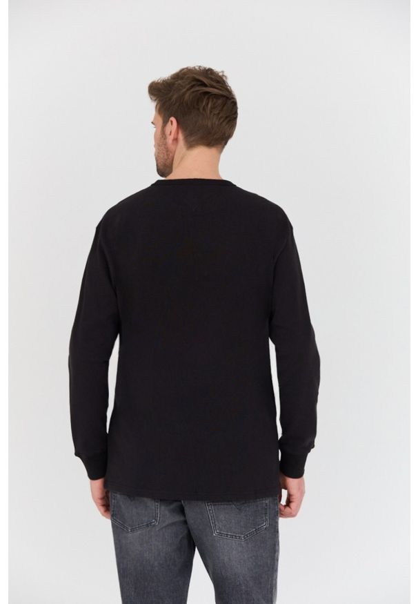 Tommy Jeans - TOMMY JEANS Czarny męski longsleeve, Rozmiar M. Kolor: czarny. Długość rękawa: długi rękaw