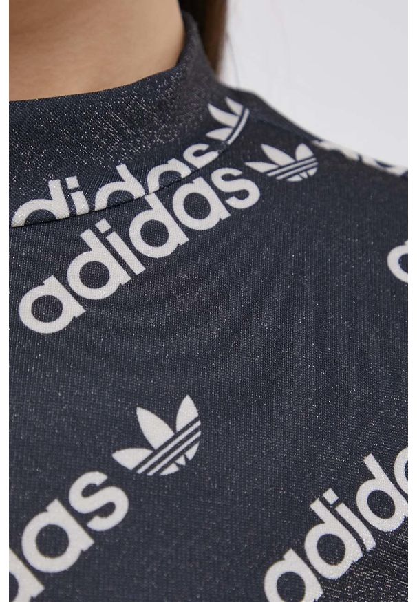 adidas Originals sukienka kolor czarny mini dopasowana. Typ kołnierza: kołnierzyk stójkowy. Kolor: czarny. Materiał: materiał, włókno, dzianina. Długość rękawa: długi rękaw. Typ sukienki: dopasowane. Długość: mini
