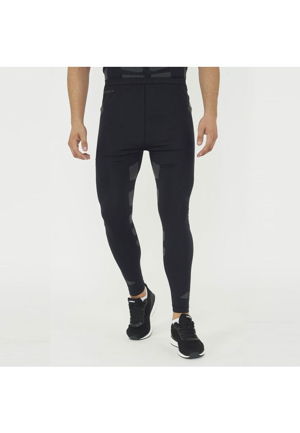 LEGEA - Legginsy techniczne do intensywnego treningu D-TECH. Kolor: szary, wielokolorowy, czarny. Materiał: skóra, materiał. Sport: fitness