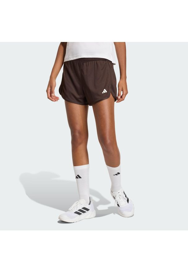 Adidas - Szorty Pacer Essentials Knit High-Rise. Kolor: brązowy, biały, wielokolorowy. Materiał: materiał. Sport: fitness