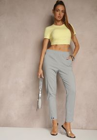 Renee - Szare Spodnie z Wiskozą High Waist i Ozdobnymi Napami Redaira. Okazja: na co dzień. Stan: podwyższony. Kolor: szary. Materiał: wiskoza. Wzór: aplikacja. Styl: sportowy, elegancki, casual