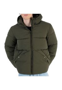 Kurtka Champion 220347-GS508 - zielona. Typ kołnierza: kaptur. Kolor: zielony. Materiał: nylon. Sezon: zima. Styl: klasyczny, elegancki