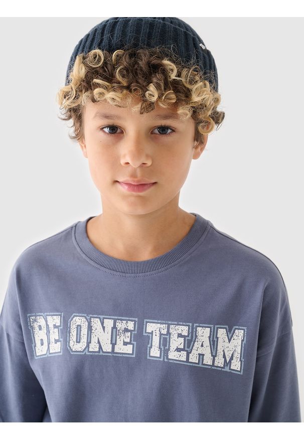 4f - 4F Longsleeve z nadrukiem dziewczęcy - granatowy 140 (9-10 lat). Okazja: na co dzień. Kolor: niebieski. Materiał: jersey, dzianina, bawełna. Długość rękawa: długi rękaw. Długość: długie. Wzór: nadruk. Sezon: lato. Styl: casual, sportowy, klasyczny