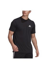 Adidas - Koszulka adidas Aeroready Designed 2 Move Feelready Sport Tee GT5545 - czarna. Kolor: czarny. Materiał: jersey, poliester, bawełna, materiał. Długość rękawa: krótki rękaw. Długość: krótkie. Sport: fitness