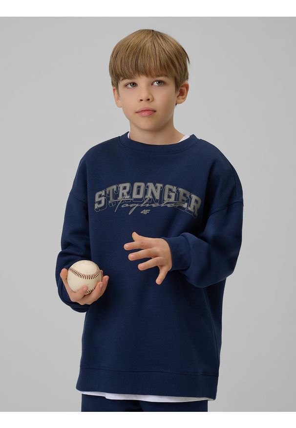 4f - 4F Bluza dresowa loose bez kaptura chłopięca - granatowa 158/164 (12-14 lat). Okazja: na co dzień. Typ kołnierza: bez kaptura. Kolor: niebieski. Materiał: dresówka. Sezon: lato. Styl: casual, sportowy