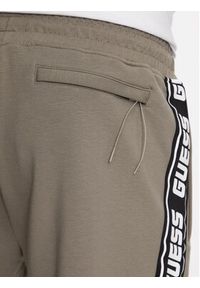 Guess Szorty sportowe Arlo Z2YD02 K6ZS1 Zielony Loose Fit. Kolor: zielony. Materiał: bawełna. Styl: sportowy #9