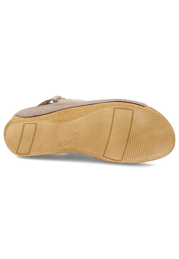 Beżowe Sandały Armodo Skórzane Obuwie Damskie. Okazja: na co dzień, na spacer. Zapięcie: rzepy. Kolor: beżowy. Materiał: skóra. Sezon: lato. Styl: casual, wakacyjny, elegancki