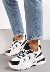 Renee - Biało-Czarne Sneakersy na Grubej Podeszwie z Metalicznymi Wstawkami Seta. Okazja: na co dzień. Kolor: biały #3