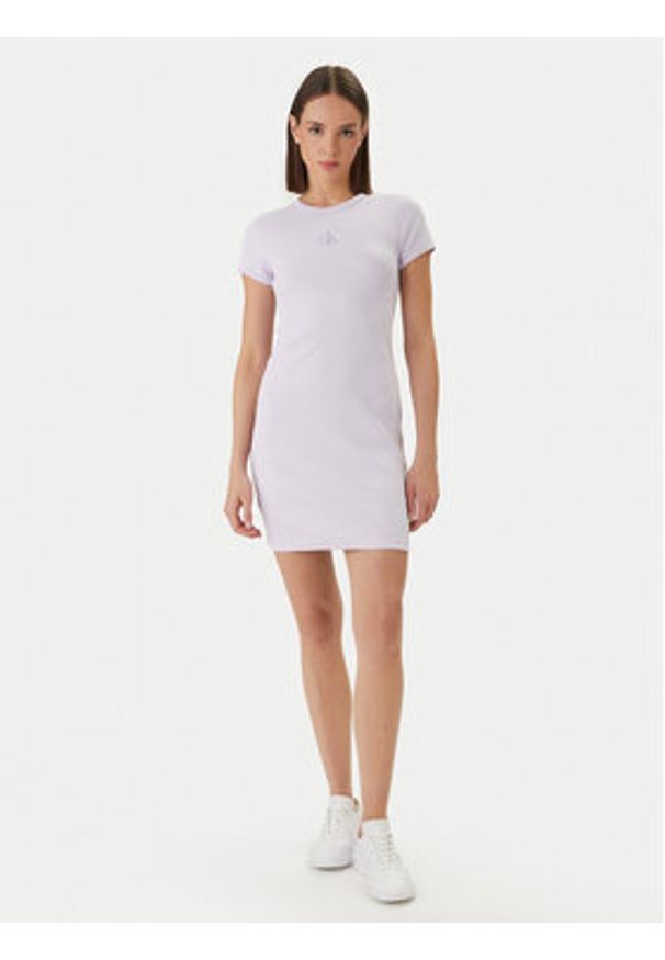 Calvin Klein Jeans Sukienka codzienna Monologo Baby LV047F241G Różowy Slim Fit. Okazja: na co dzień. Kolor: różowy. Materiał: bawełna. Typ sukienki: proste. Styl: casual