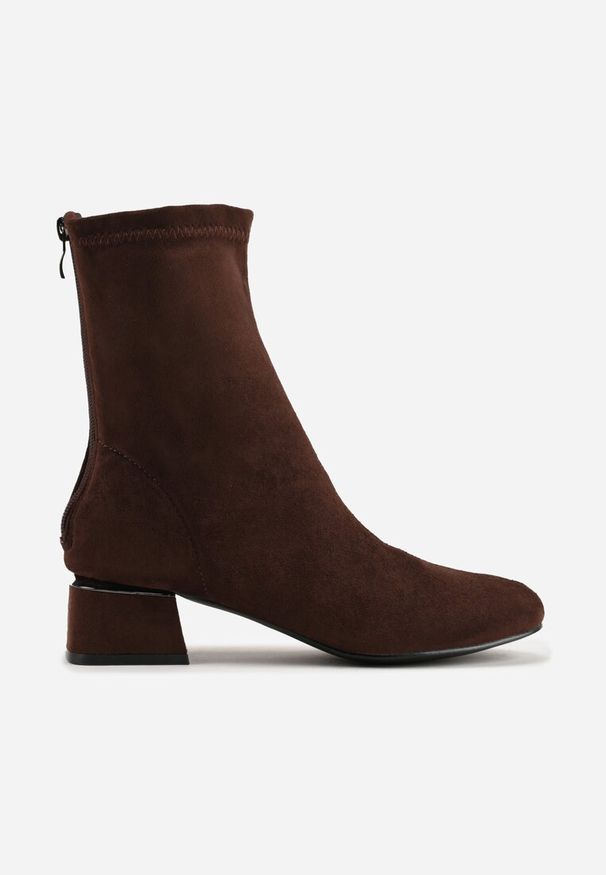 Renee - Brązowe Eleganckie Botki VICES Skarpetkowe na Klocku z Metalicznym Zdobieniem Rivite. Okazja: na co dzień. Zapięcie: zamek. Kolor: brązowy. Materiał: jeans, skóra. Wzór: aplikacja. Obcas: na obcasie. Styl: elegancki. Wysokość obcasa: średni