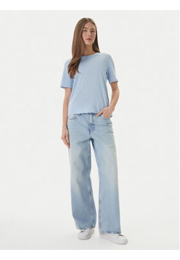 only - ONLY T-Shirt 15270390 Błękitny Regular Fit. Kolor: niebieski. Materiał: bawełna