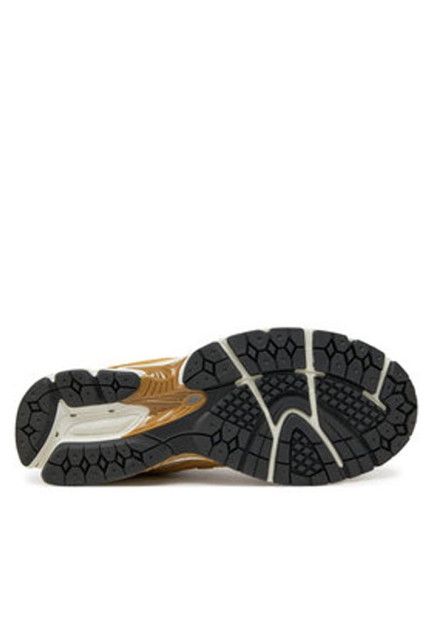 New Balance Sneakersy U2002RCE Żółty. Kolor: żółty. Materiał: skóra, zamsz