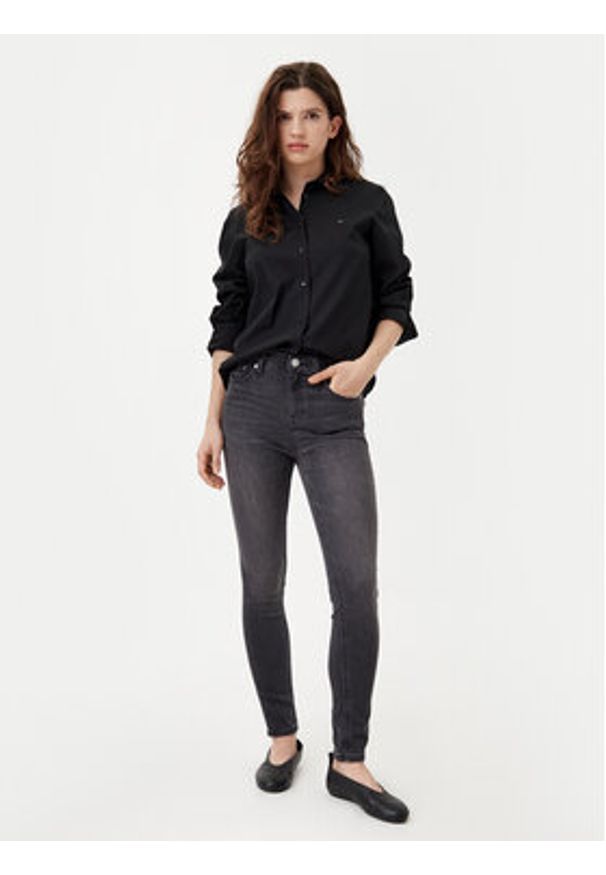 Tommy Jeans Jeansy Nora DW0DW19550 Szary Skinny Fit. Kolor: szary