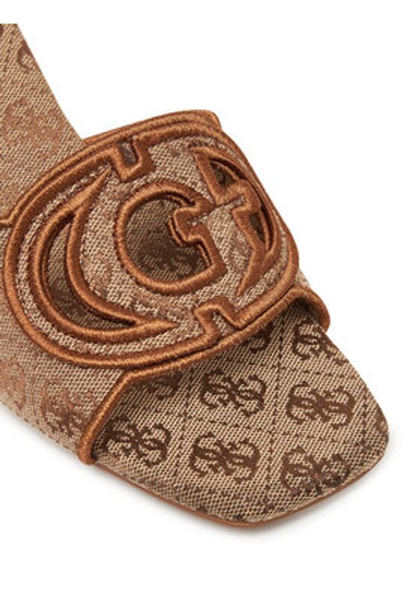 Guess Klapki FLJGEE FAL03 Brązowy. Kolor: brązowy. Materiał: skóra