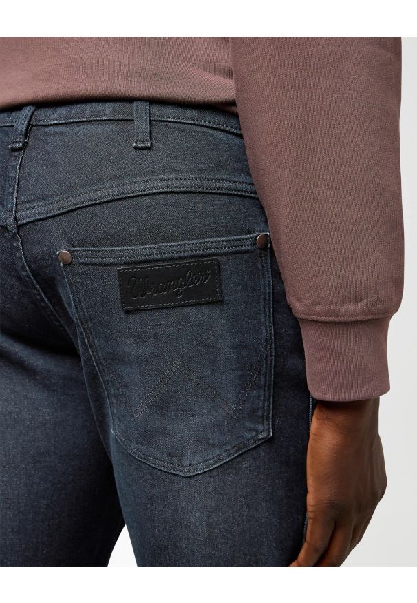Męskie Spodnie Jeansowe Wrangler River Shadow Dive 112373026