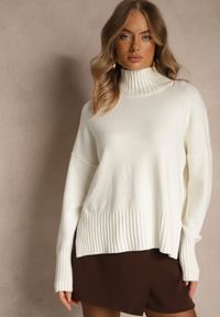 Renee - Biały Gładki Golf Casual Ralloria. Okazja: na co dzień. Typ kołnierza: golf. Kolor: biały. Materiał: jeans, prążkowany. Długość rękawa: długi rękaw. Długość: długie. Wzór: gładki. Styl: casual #5