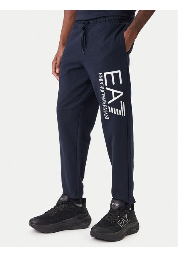 EA7 Emporio Armani Spodnie dresowe 7M001415 AF22266 UB102 Granatowy Regular Fit. Kolor: niebieski. Materiał: bawełna