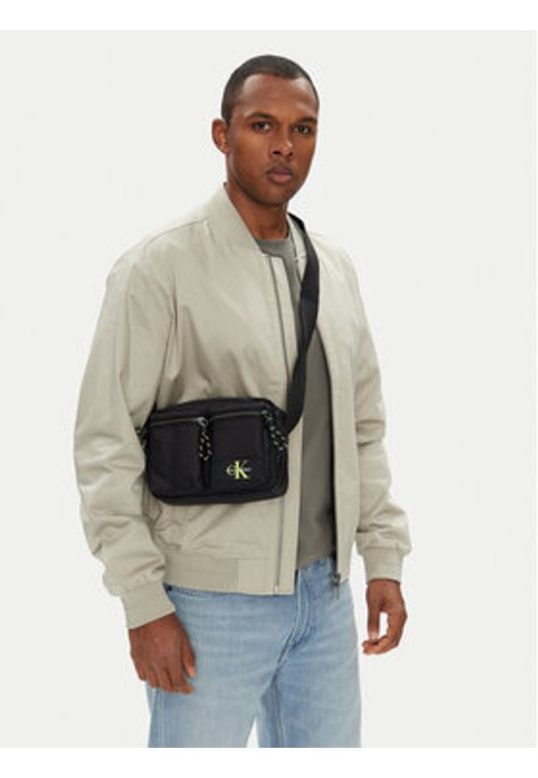 Calvin Klein Saszetka Tech Utility Camera Bag LV04G3178G Czarny. Kolor: czarny. Materiał: materiał