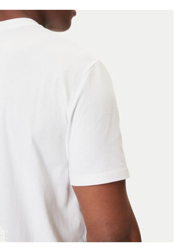 Calvin Klein Jeans T-Shirt Pride Graphic LV04RC815G Biały Relaxed Fit. Kolor: biały. Materiał: bawełna