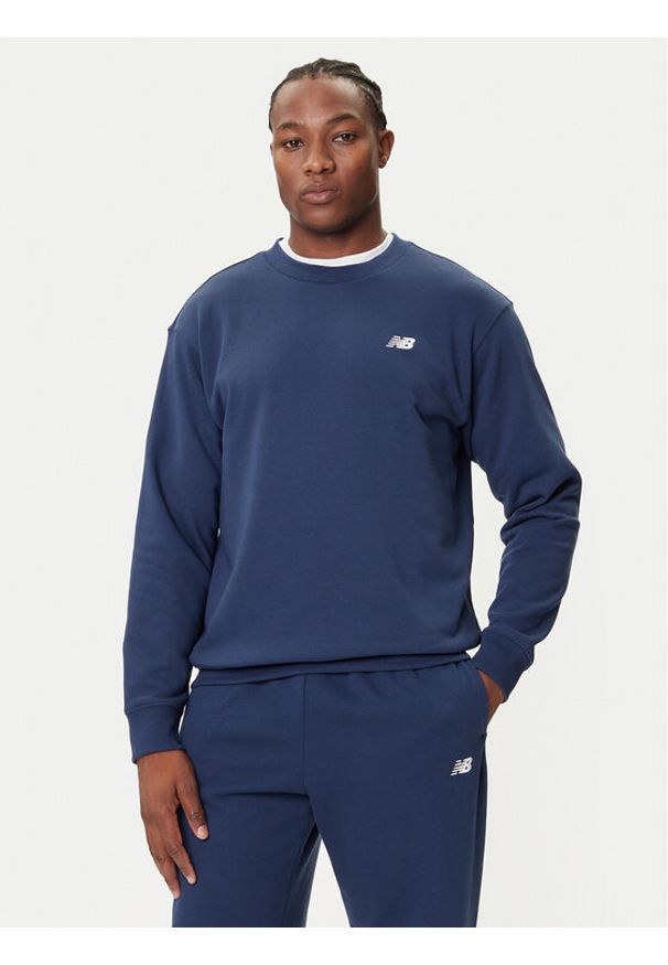 New Balance Bluza Small Logo MT41507 Granatowy Relaxed Fit. Kolor: niebieski. Materiał: syntetyk, bawełna