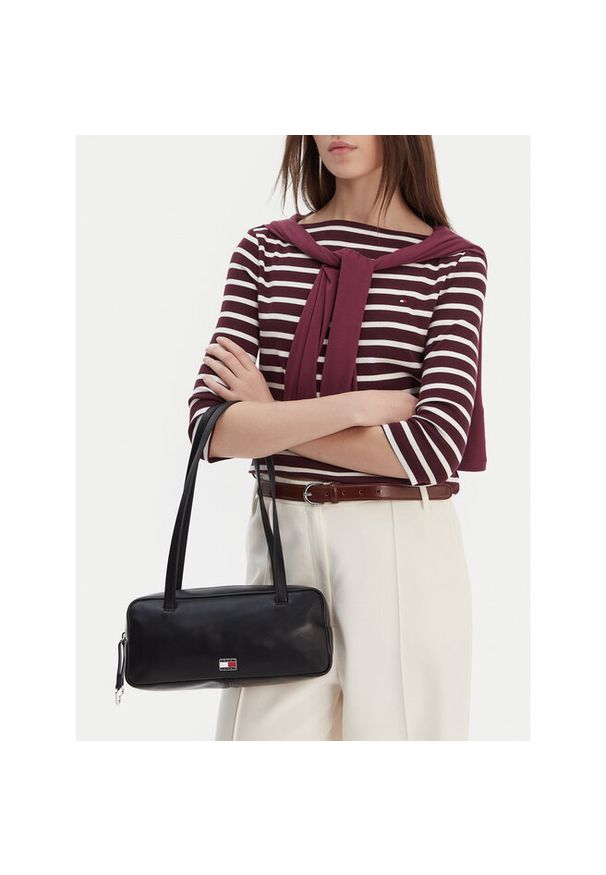 Torebka Tommy Jeans. Kolor: czarny