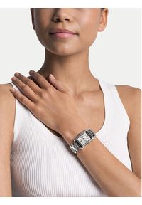 Michael Kors Zegarek Essex MK4906 Srebrny. Kolor: srebrny